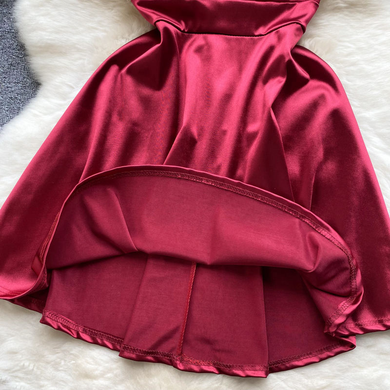 パールサテンのネグリジェ